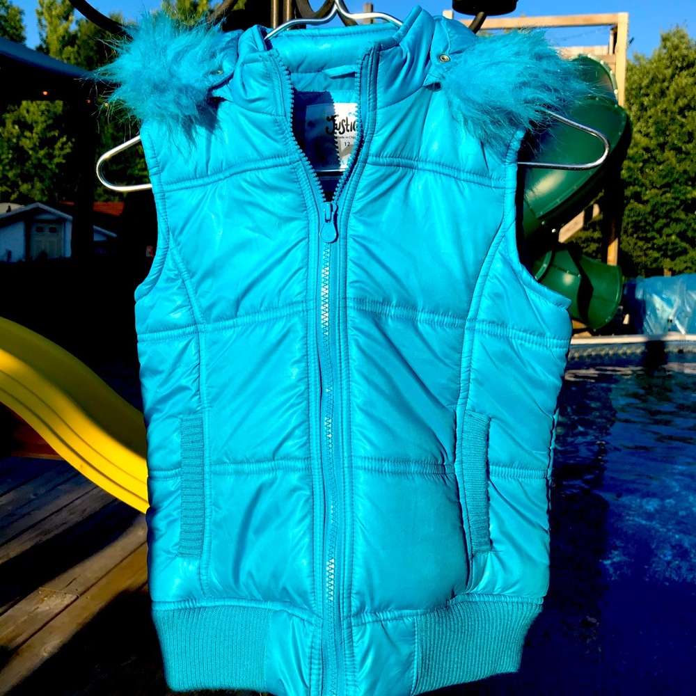 Girls puffer vest